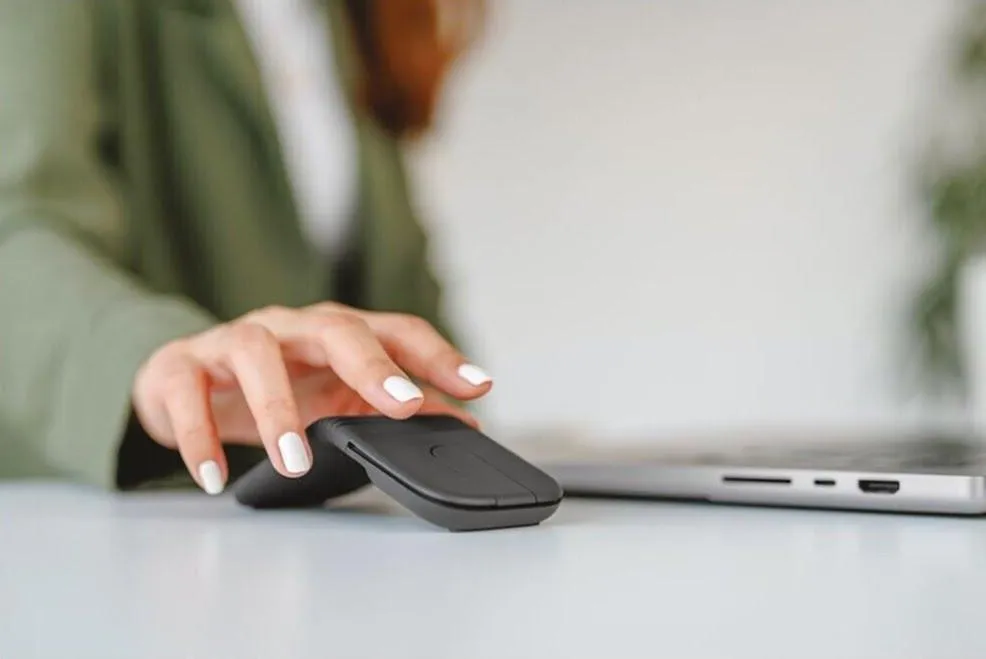 Новинка от Logitech- портативная мышь Logi Mobi Fold.